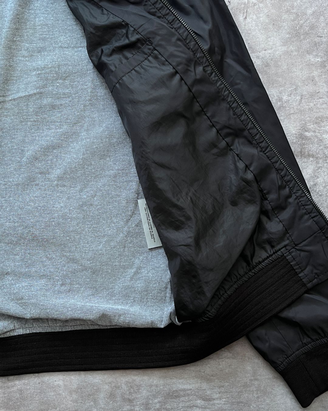 BLACK BOMBER JACKET LEVI'S (S)