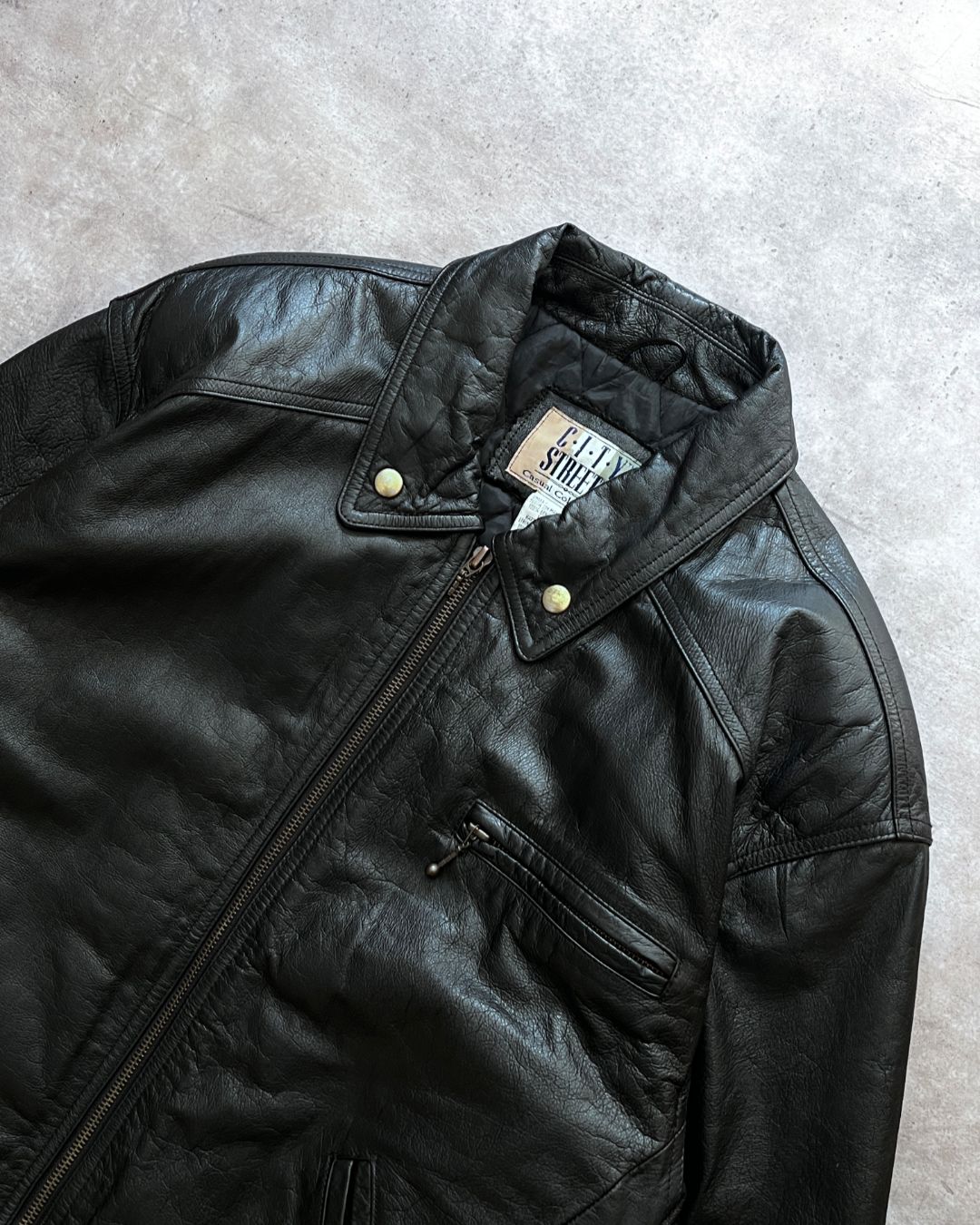 LEATHER BOMBER JACKET (M)