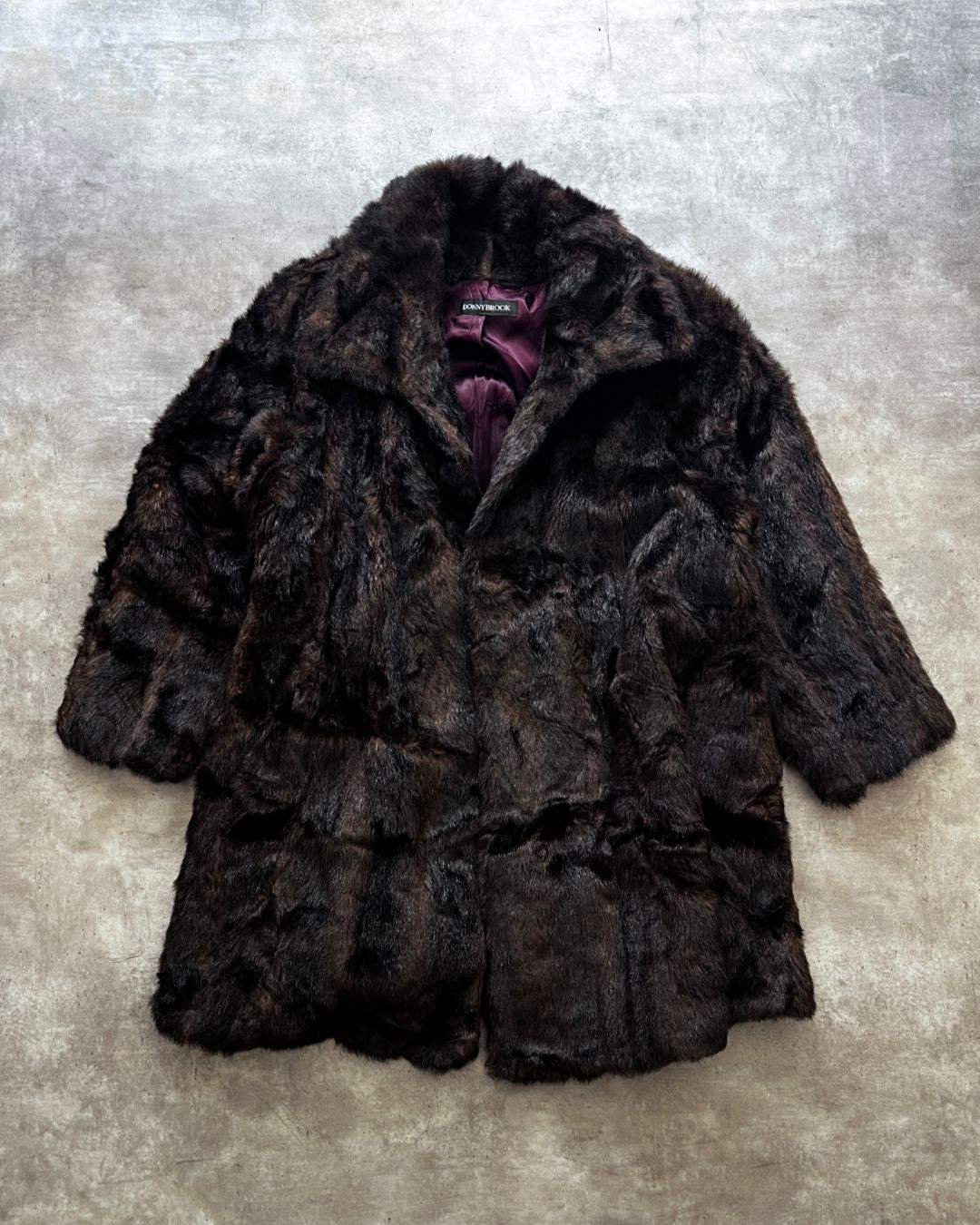 LUXE FAUX FUR COAT (M/L)