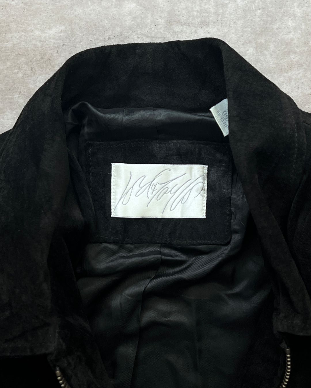 BLACK LEATHER JACKET (S)