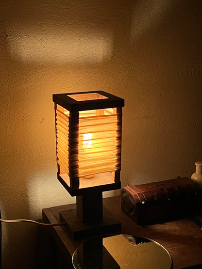 Yukari lamp, lampara japonesa