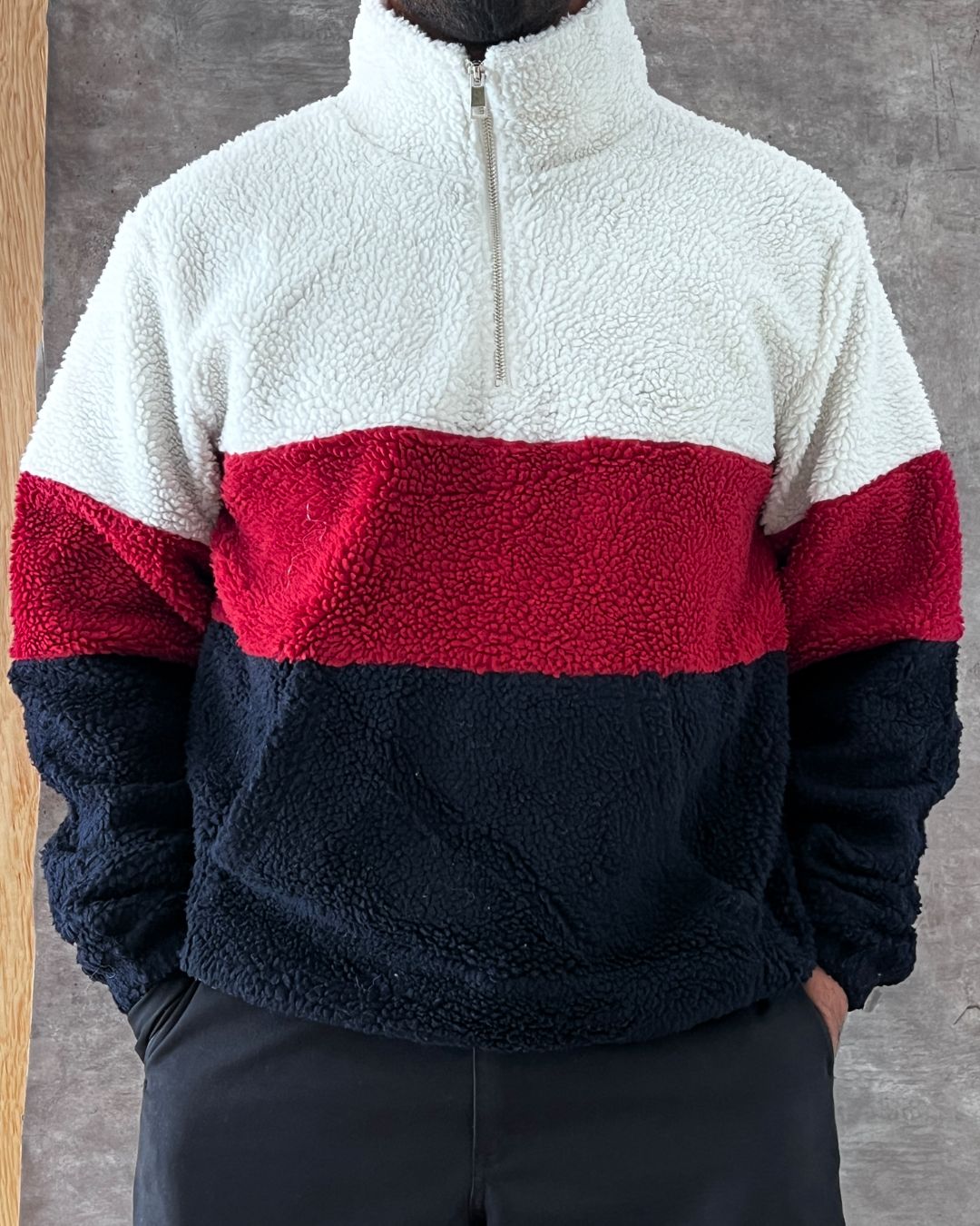 SHERPA TRICOLOR SWEATER (L)