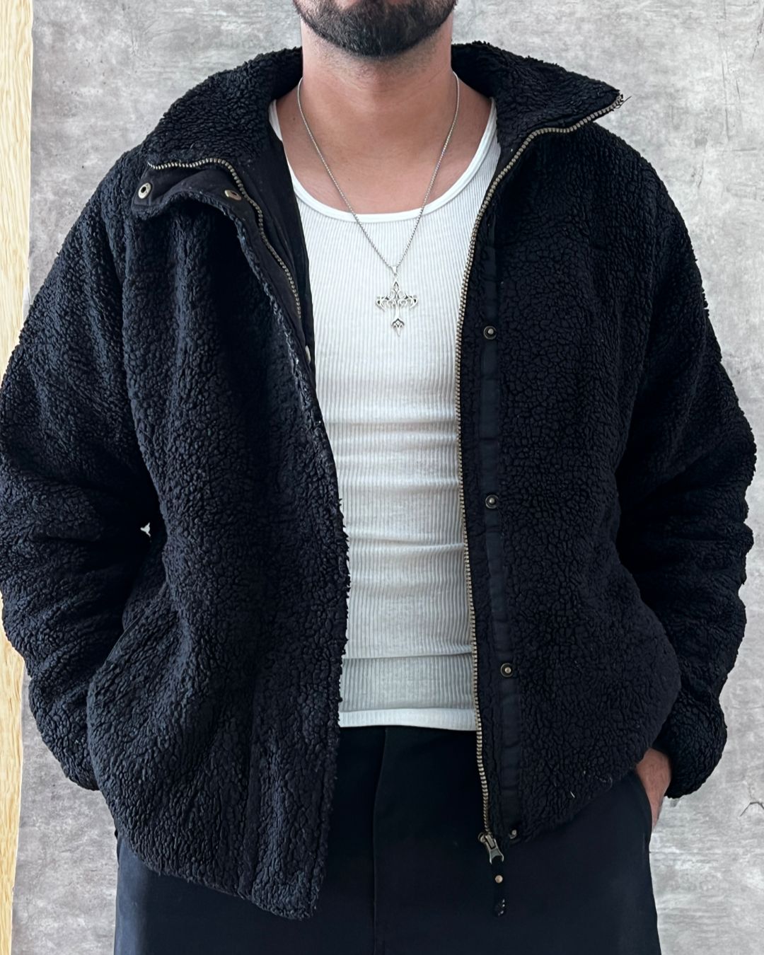 SHERPA BLACK JACKET (M)