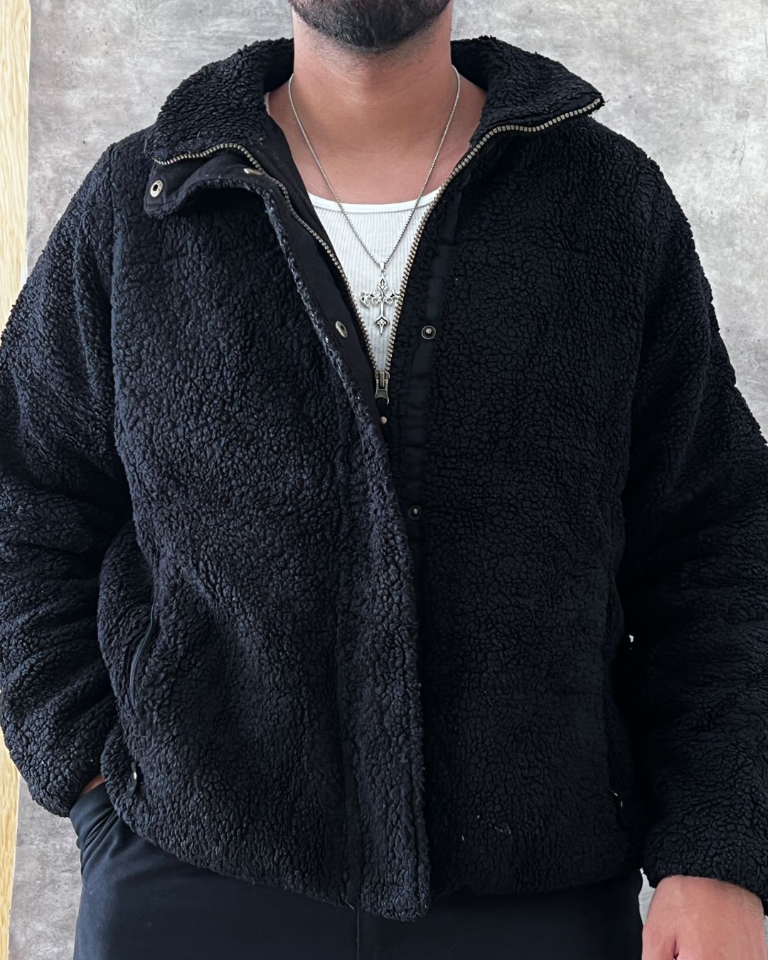 SHERPA BLACK JACKET (M)