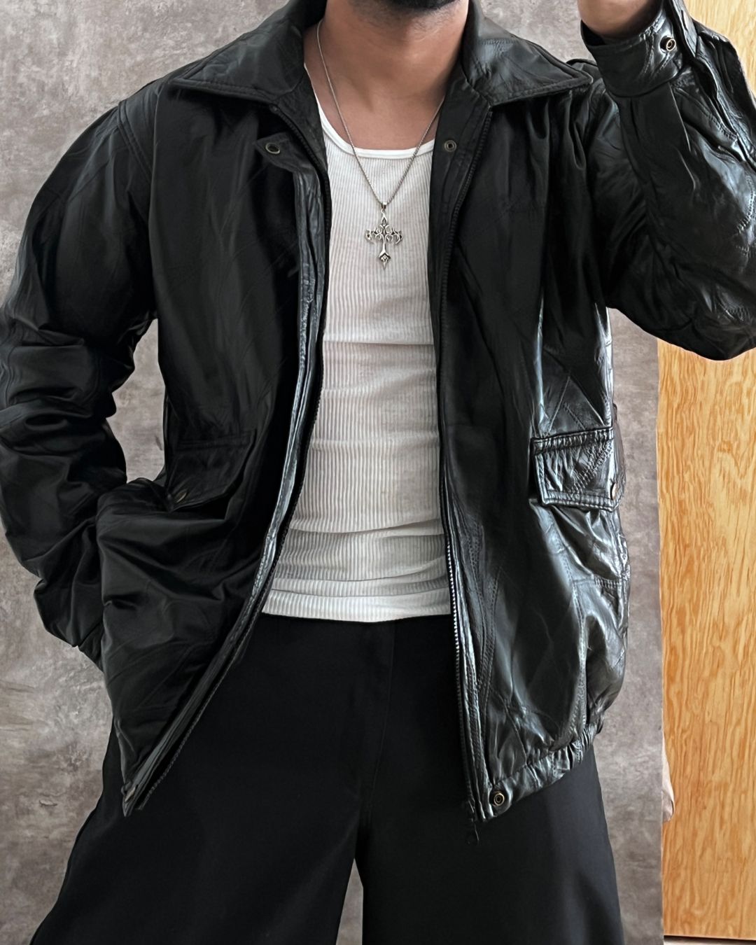 BOMBER LEATHER JACKET (XL)