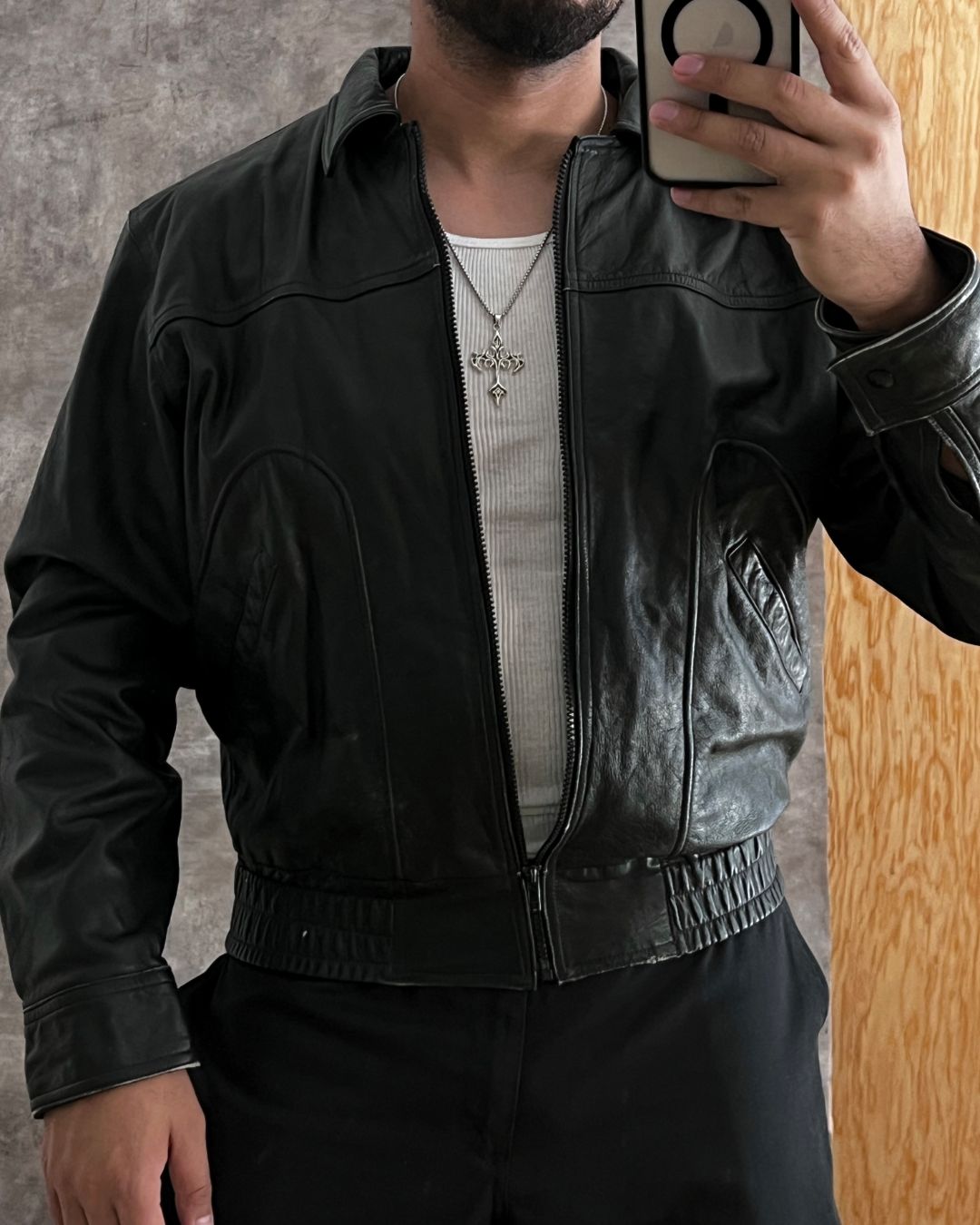 BOMBER LEATHER JACKET (M/L)