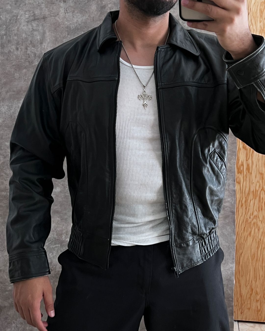 BOMBER LEATHER JACKET (M/L)