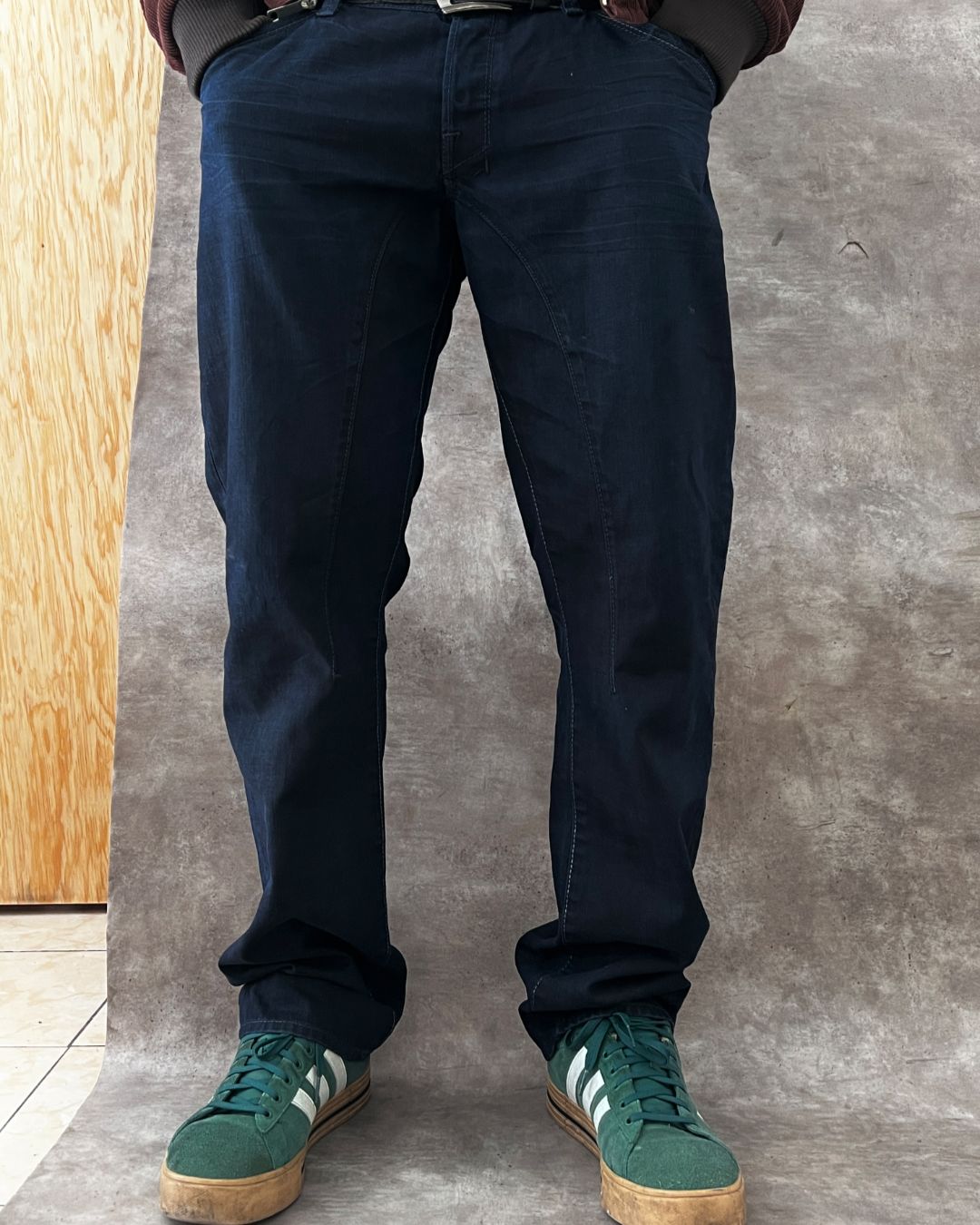 GUESS WORK PREMIUM JEANS (38)