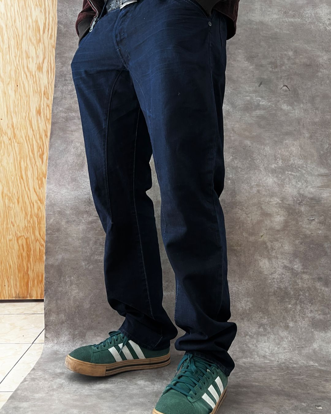 GUESS WORK PREMIUM JEANS (38)