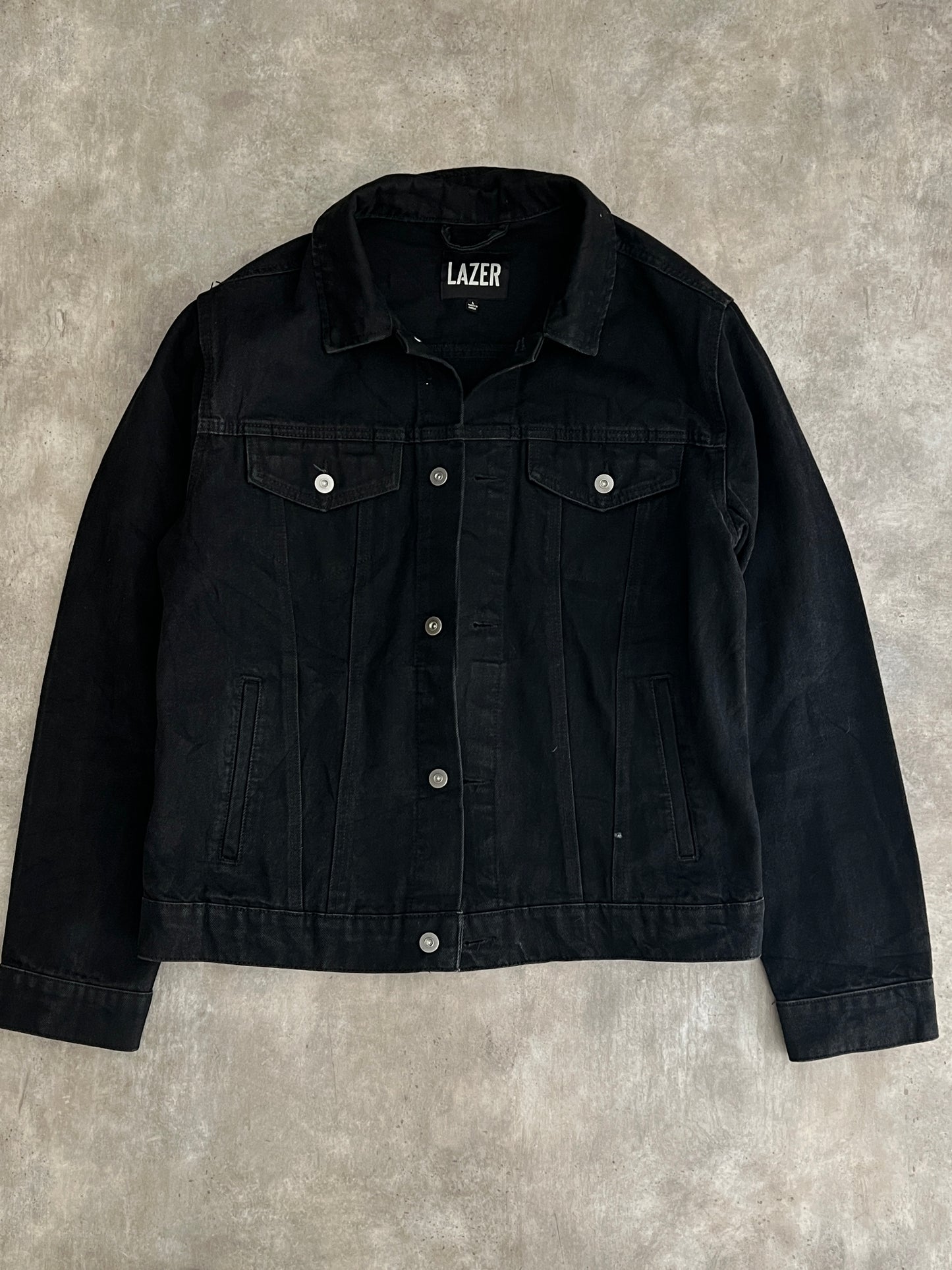 Black denim jacket (M)