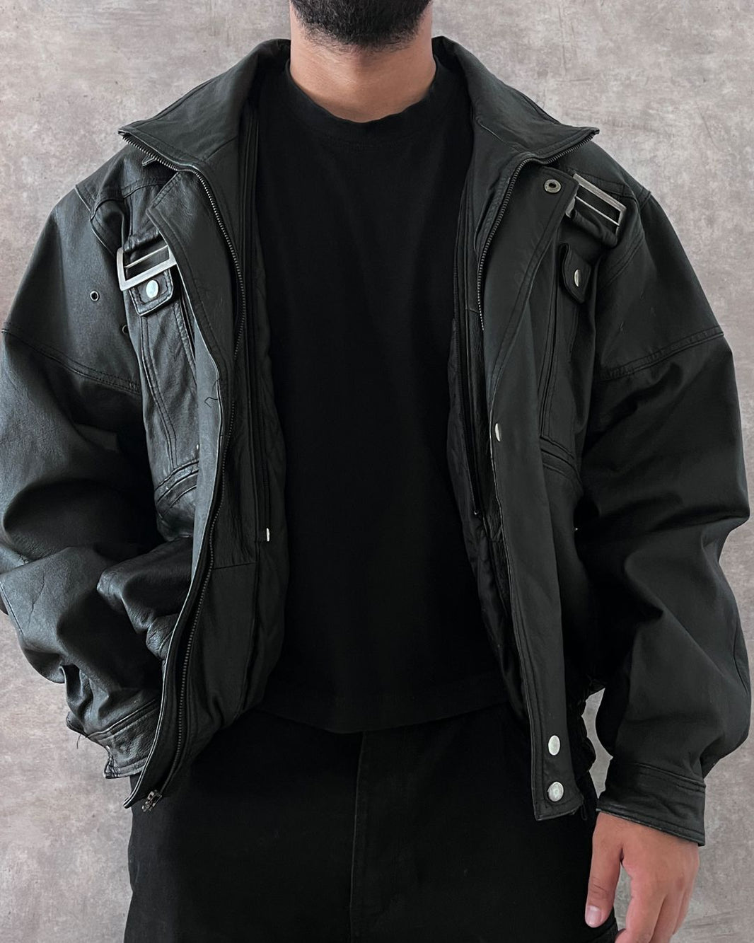 LEATHER BLACK JACKET (L/XL)