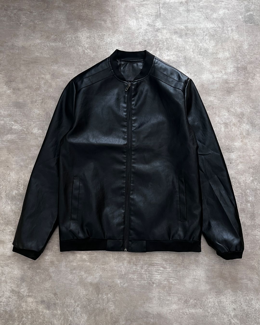 FAUX LEATHER JACKET (M)