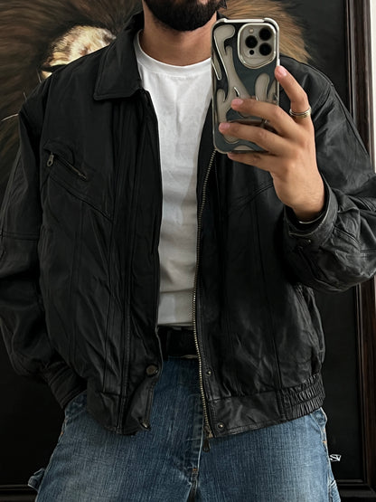 Bomber leather jacket 100%  (L)