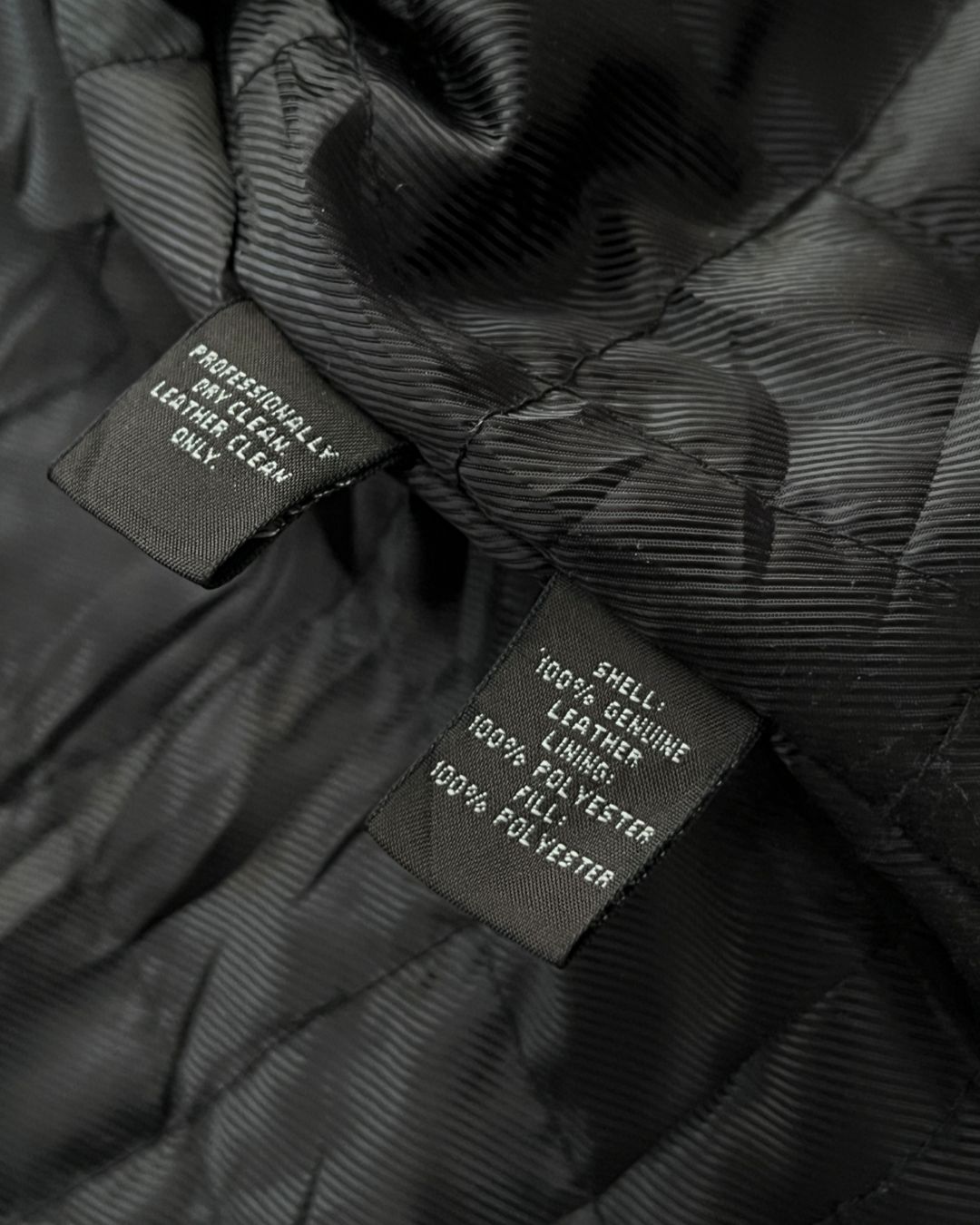 BLACK LEATHER JACKET (L)