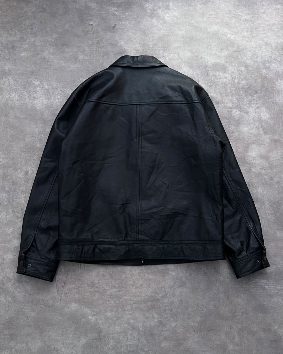 BLACK LEATHER JACKET (L)