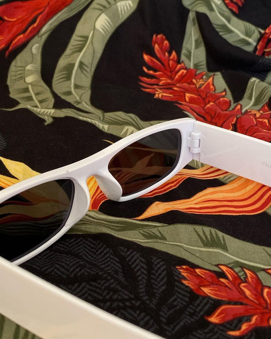 Gafas blancas micas oscuras